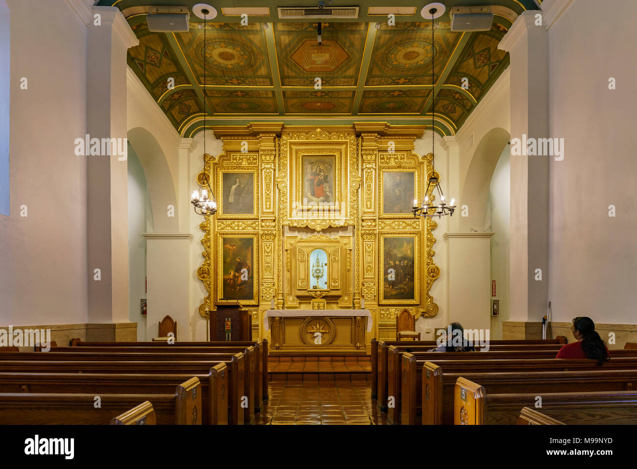 Los Angeles, MAR 3: vista interna della Madonna Regina degli Angeli chiesa cattolica nel centro cittadino sul Mar 3, 2018 a Los Angeles Foto Stock