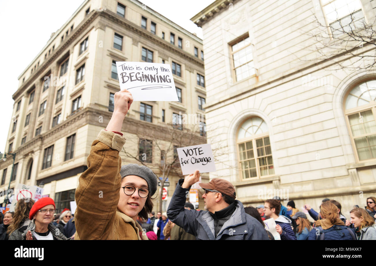 Scuola nazionale Walkout Student Protester Holding firmano. Foto Stock