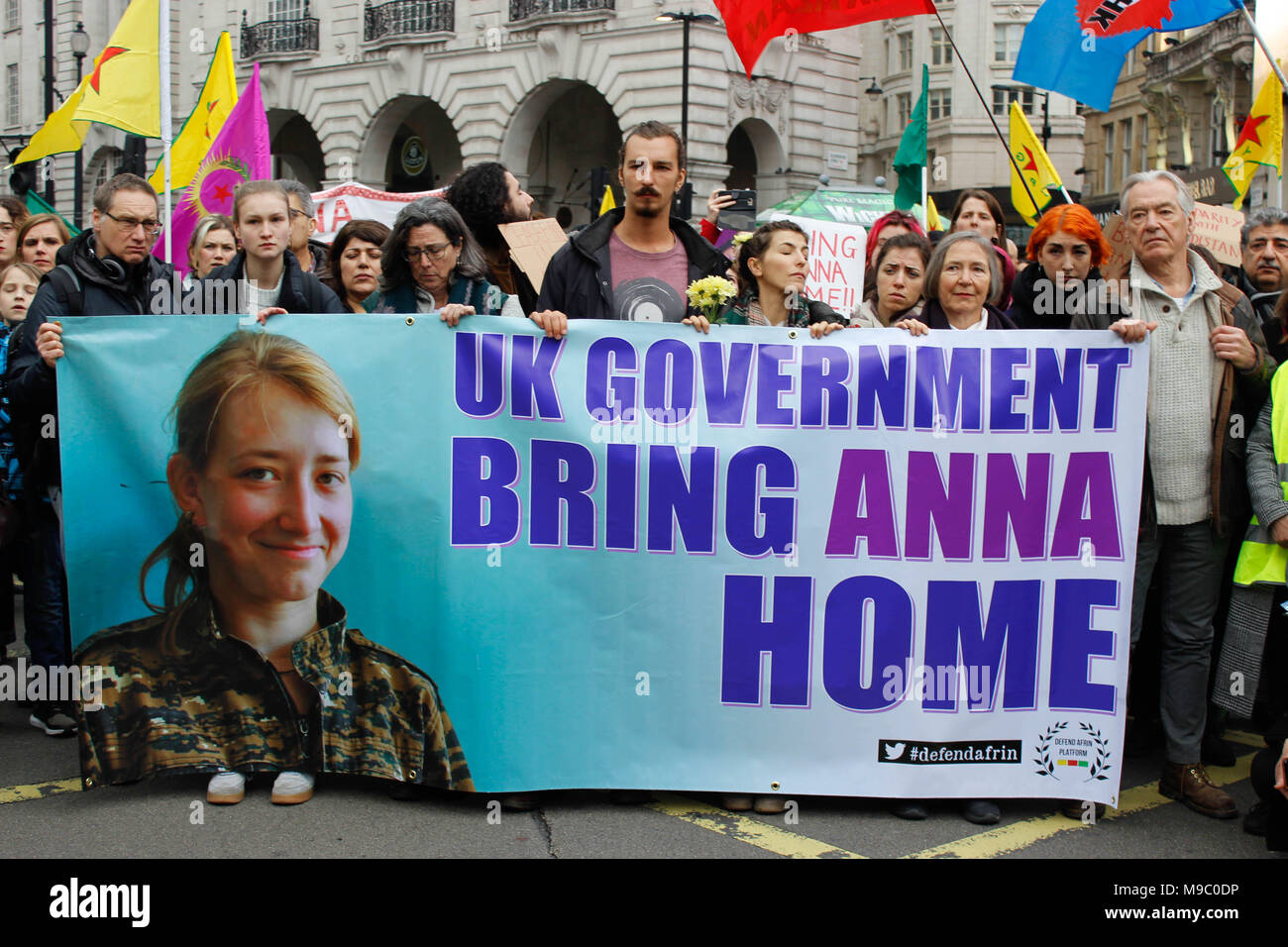 Londra, Regno Unito. Il 24 marzo 2018. Gli amici e la famiglia di Anna Campbell partecipano al libero Afrin marzo commemora il suo credito: Alex Cavendish/Alamy Live News Foto Stock