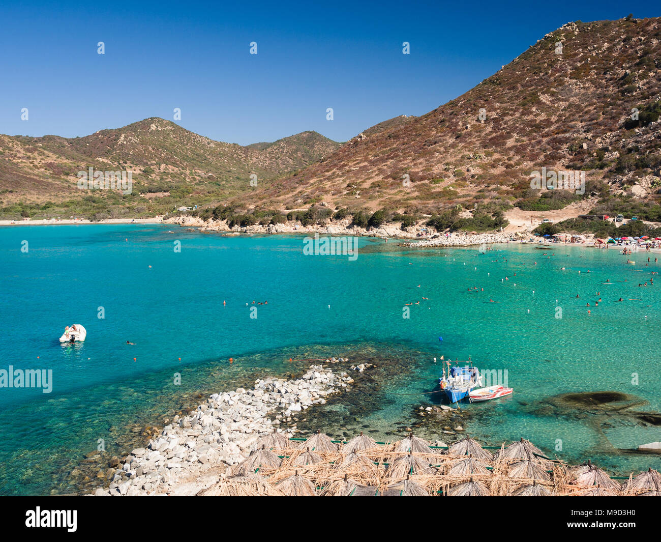 Una delle meravigliose ed incontaminate spiagge dell'isola di Sardegna, Italia. Foto Stock