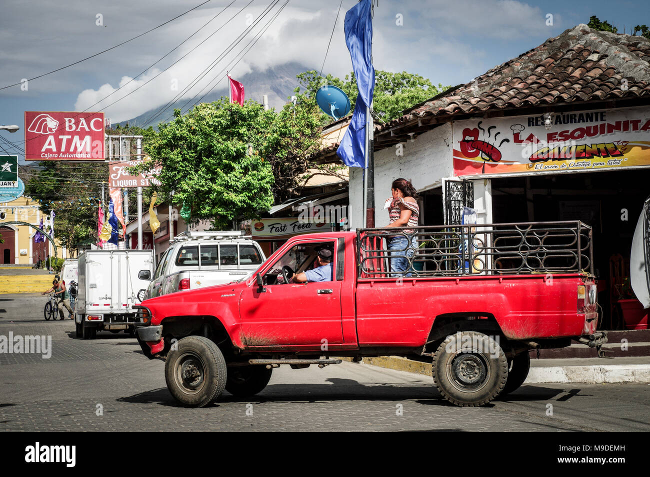 Moyogalpa colorata città ai piedi del vulcano Concepcion sull isola di Ometepe in Nicaragua, America Centrale Foto Stock