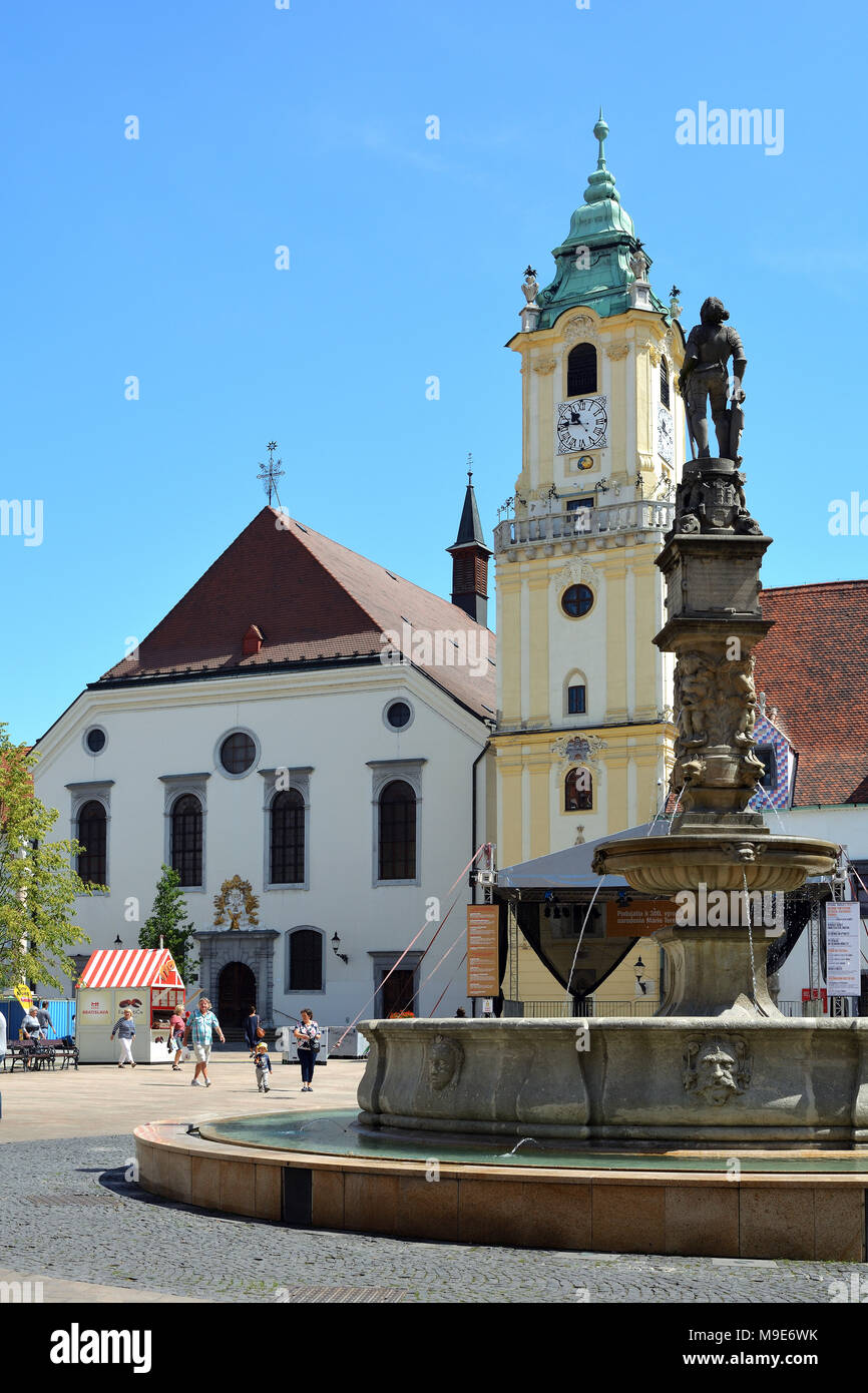Bratislava, Slovacchia - 14 Giugno 2017: Vecchio Municipio con il museo municipale sulla piazza principale della capitale slovacca Bratislava - Slovacchia. Foto Stock