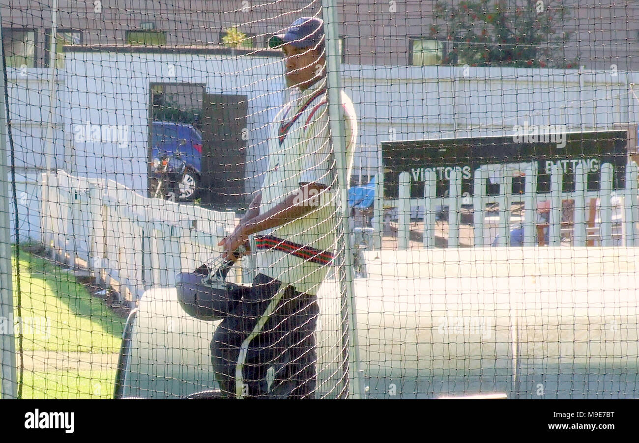 Spettatori w.s.c.c rowan finale della Coppa di Scozia occidentale versi Clydesdale cricket club 23 luglio 2010 partita di cricket Hamilton Crescent, Partick Foto Stock