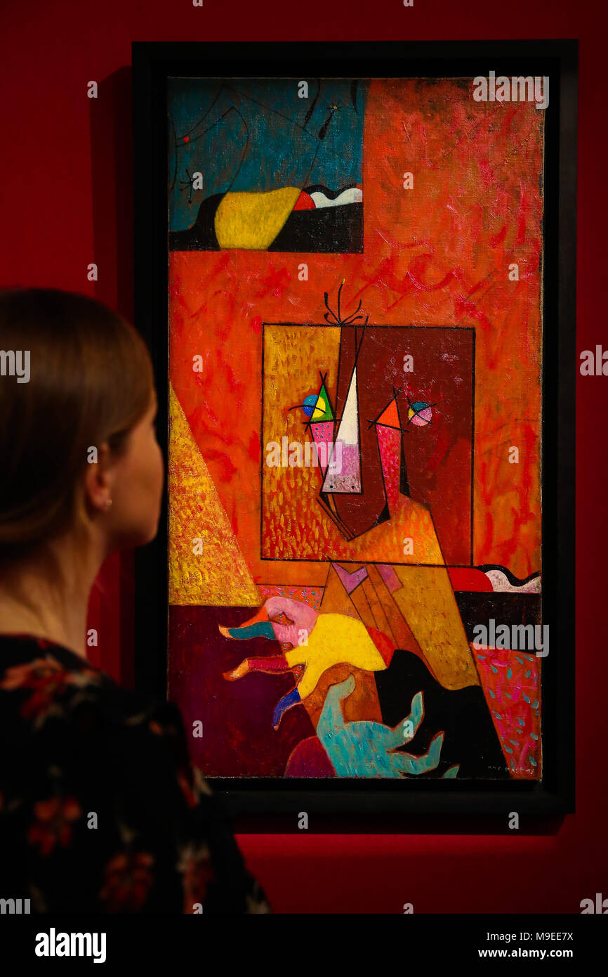 Principali opere di opere di impressionisti, moderno, surrealista & arte contemporanea lavoro sul display per asta di Sotherby è dotata di: un Sotherby del membro del personale sembra 'Portrait de Joan Miro' olio su tela dipinta da Max Ernst nel 1948 est £600, 000 - £800, 000 dove: Londra, Regno Unito quando: 22 Feb 2018 Credit: WENN Foto Stock