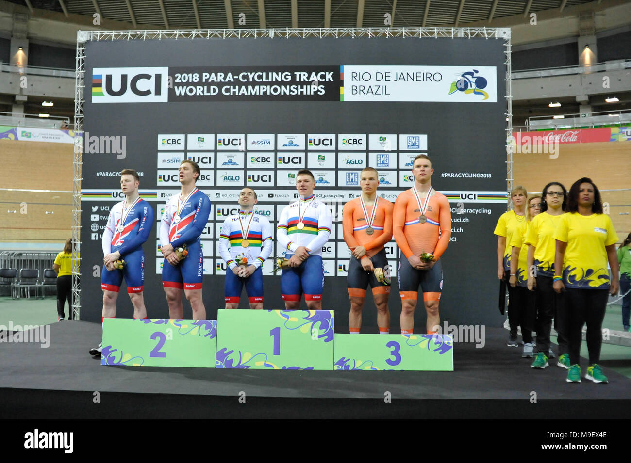 Rio De Janeiro, Brasile. 24 Mar, 2018. Cerimonia di premiazione del 1Km contro la categoria B, che era stato sconfitto dal britannico Neil Fachie e Matteo Rotherham (driver), seguita dalla British James palla e Peter Mitchell (conducente) e al terzo posto da parte dell'Olandese Tristan Bangma e Patrick Bos (pilota), in occasione dei Mondiali di parapendio tenutasi presso il velluto Olimpico nel fiume Rio de Janeiro, RJ, il Sabato (24) Credito: Nayra Halm/FotoArena/Alamy Live News Foto Stock