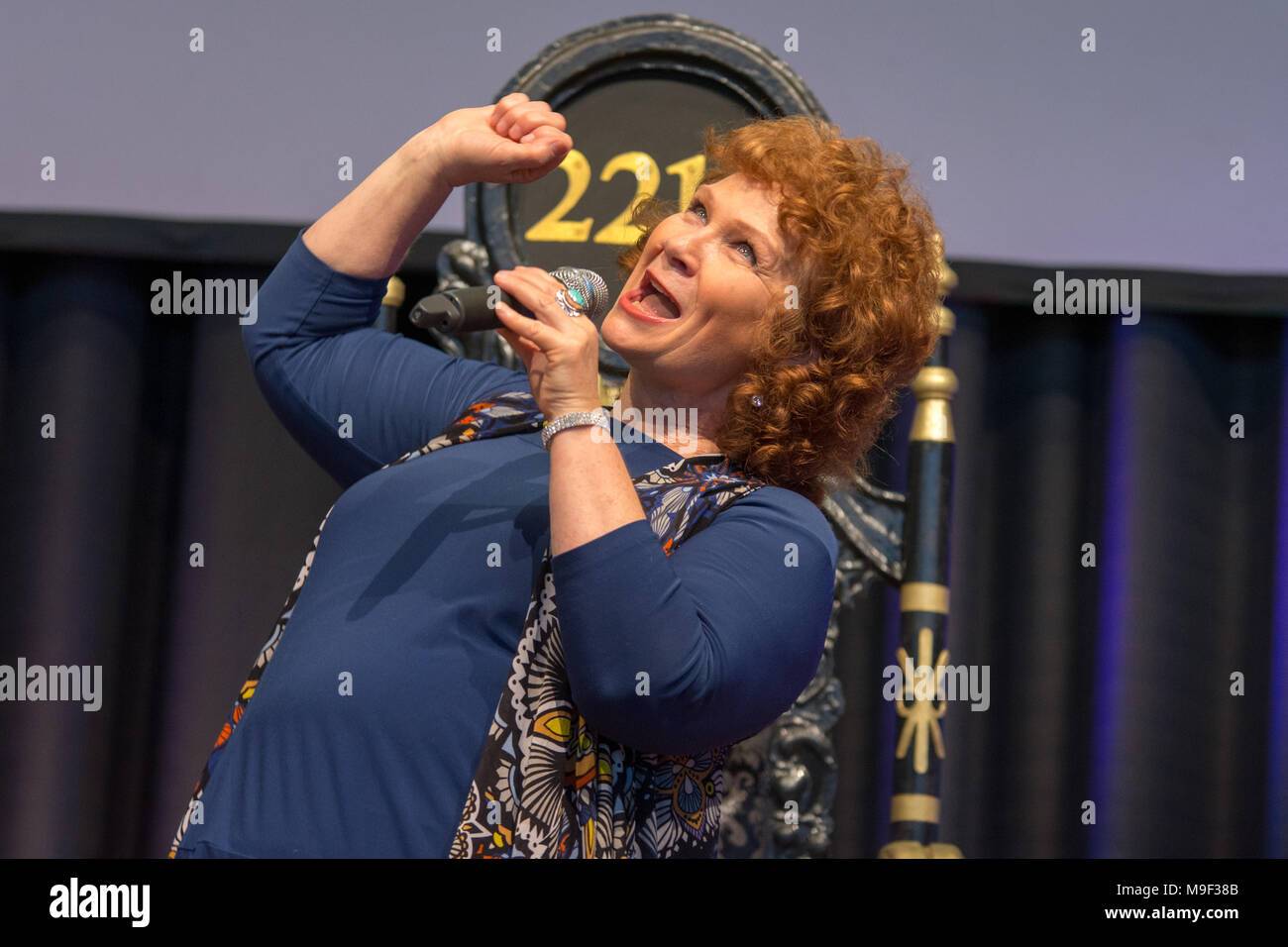 Bonn, Germania, 24 Mar 2018. L'attrice Beverly Elliott (una volta, Harpers Island, isola di speranza , Regno ospedale), il pannello in corrispondenza MagicCon 2018, una tre-giorni di fantasia e mistero convenzione della ventola. Credito: Markus Wissmann/Alamy Live News Foto Stock