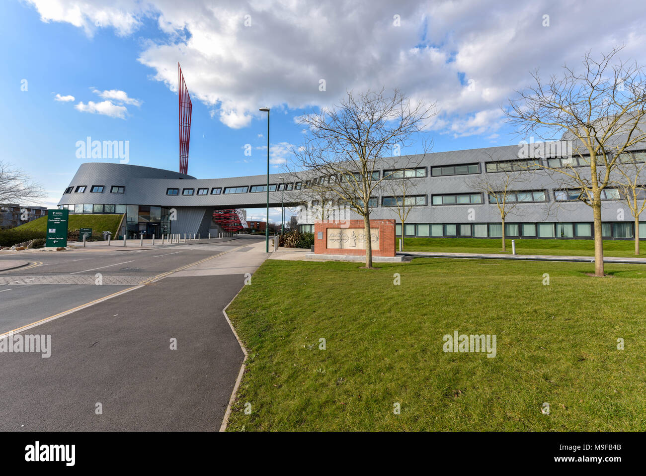 Il Giubileo campus, uno dei principali edifici amministrativi dell'Università di Nottingham. Foto Stock