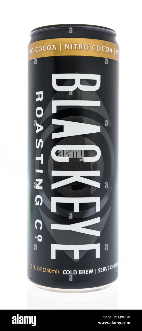 Winneconne, WI - 21 Marzo 2018: una lattina di torrefazione Blackeye cold brew coffee isolato su un background. Foto Stock