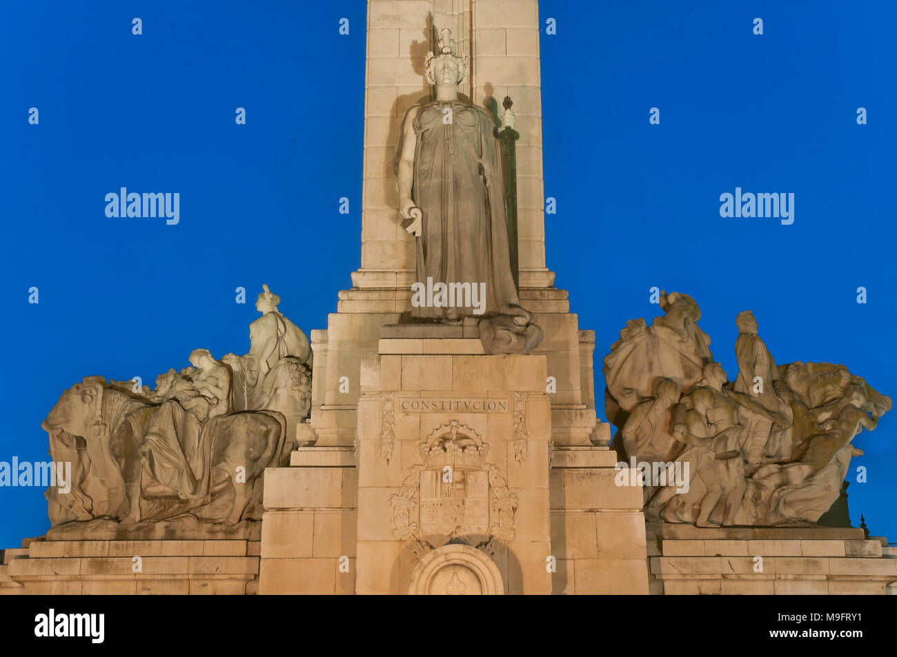 Monumento alla Costituzione spagnola di 1812 al crepuscolo- dettaglio. Cadice. Regione dell'Andalusia. Spagna. Europa Foto Stock