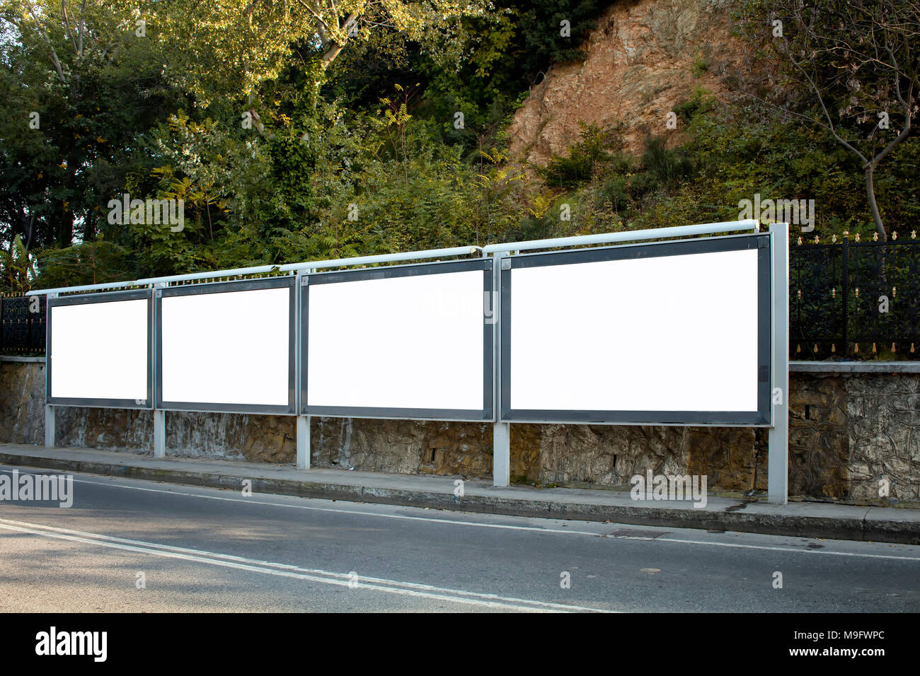 Vuoto outdoor cartelloni pubblicitari dal Bosforo a Istanbul. Foto Stock