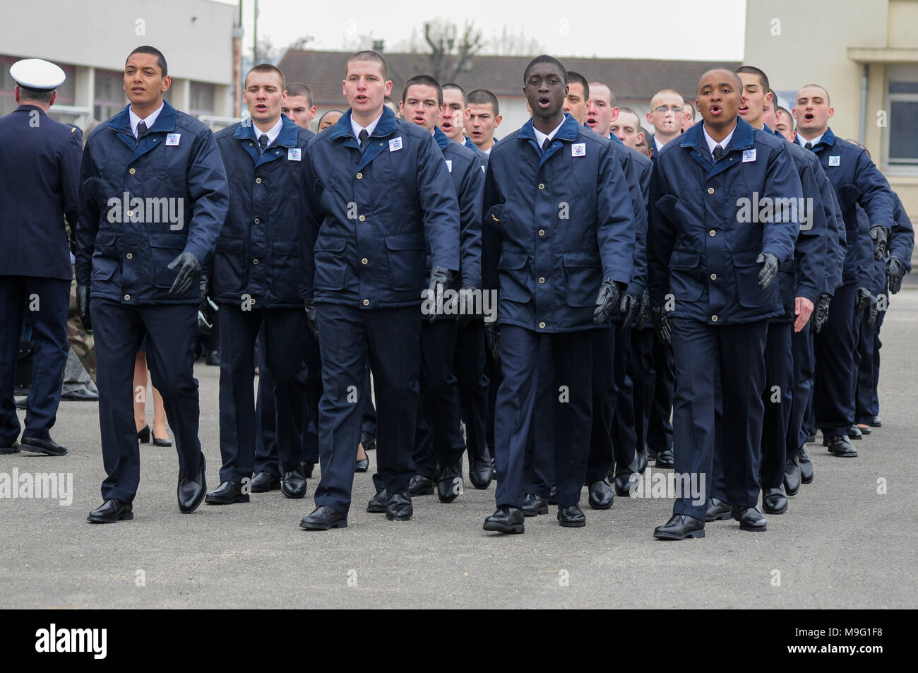 I giovani volontari per il servizio militare (CSMV) al distacco dell'aria 278 Base, in Amberieu en Bugey, Francia) Foto Stock