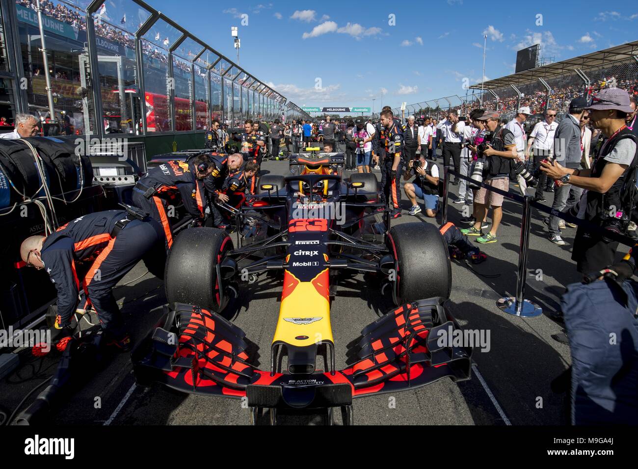 Melbourne, Australia. 25 Mar, 2018. Motorsports: FIA Formula One World Championship 2018, Melbourne, Victoria : Motorsports: Formula 1 2018 Rolex Australian Grand Prix, #33 Max Verstappen (NDL, Red Bull Racing), | Utilizzo di credito in tutto il mondo: dpa/Alamy Live News Credito: dpa picture alliance/Alamy Live News Foto Stock
