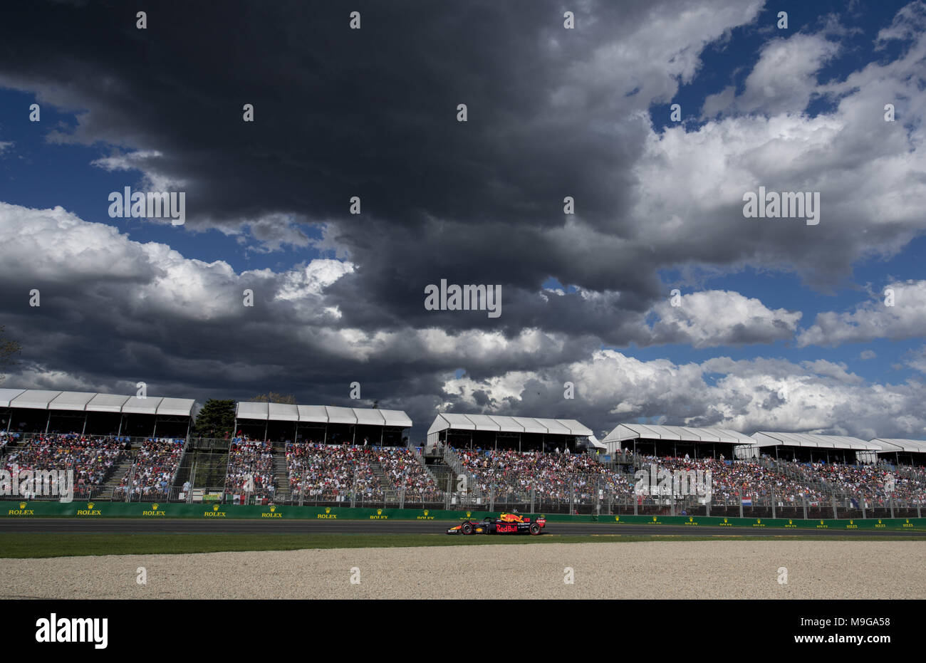 Melbourne, Australia. 25 Mar, 2018. Motorsports: FIA Formula One World Championship 2018, Melbourne, Victoria : Motorsports: Formula 1 2018 Rolex Australian Grand Prix, #33 Max Verstappen (NDL, Red Bull Racing), | Utilizzo di credito in tutto il mondo: dpa/Alamy Live News Credito: dpa picture alliance/Alamy Live News Foto Stock
