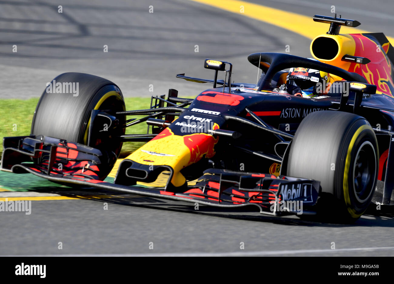 Melbourne, Australia. 25 Mar, 2018. Motorsports: FIA Formula One World Championship 2018, Melbourne, Victoria : Motorsports: Formula 1 2018 Rolex Australian Grand Prix, #3 Daniel Ricciardo (AUS, Red Bull Racing), | Utilizzo di credito in tutto il mondo: dpa/Alamy Live News Credito: dpa picture alliance/Alamy Live News Foto Stock