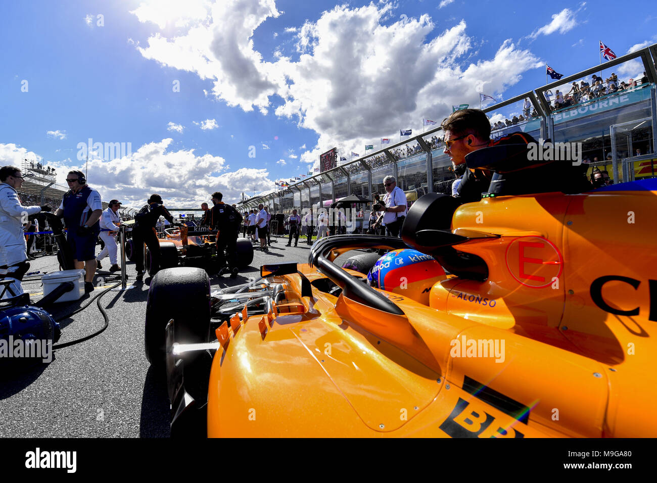 Melbourne, Australia. 25 Mar, 2018. Motorsports: FIA Formula One World Championship 2018, Melbourne, Victoria : Motorsports: Formula 1 2018 Rolex Australian Grand Prix, #14 Fernando Alonso (ESP, McLaren-Renault), | Utilizzo di credito in tutto il mondo: dpa/Alamy Live News Credito: dpa picture alliance/Alamy Live News Foto Stock