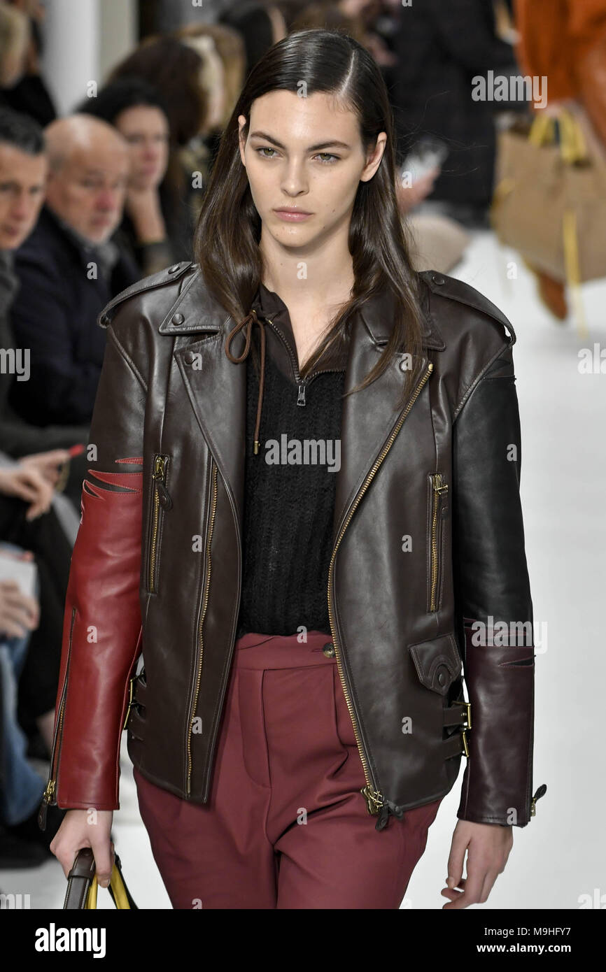 La Fashion Week di Milano Autunno Inverno 2018 Tod s passerella con Vittoria Ceretti Dove Milano Italia Quando 23 Feb 2018 Credit IPA WENN disponibile solo per la pubblicazione in UK
