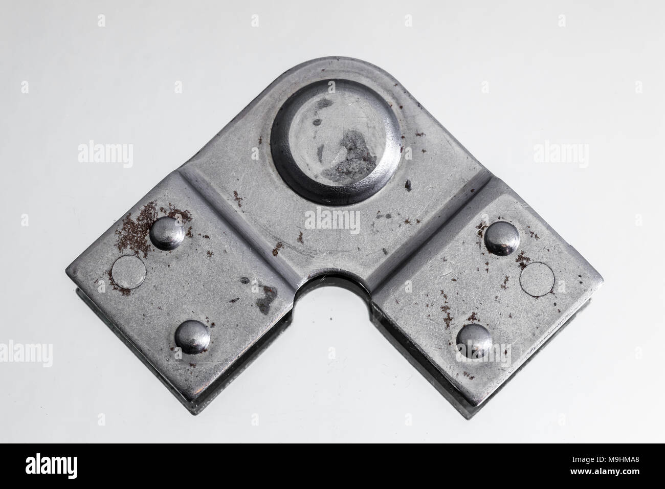 Chiudere metallico oggetto fabbricato che mostra i dettagli Foto Stock