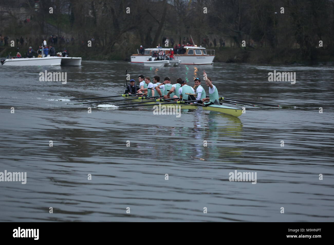 Il Cancer research Boat Race 2018 Foto Stock