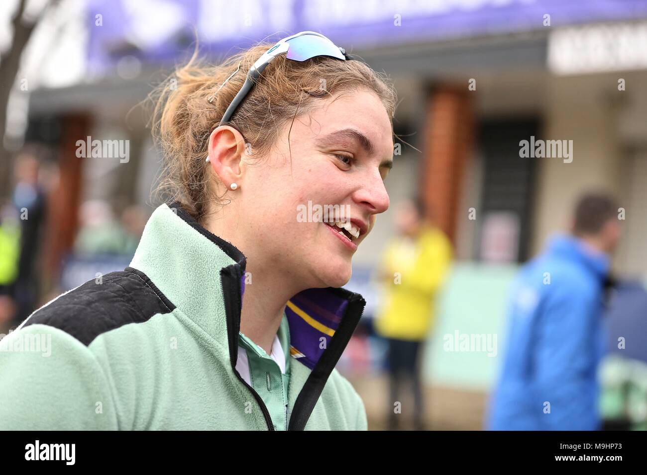 Il Cancer research Boat Race 2018 Foto Stock