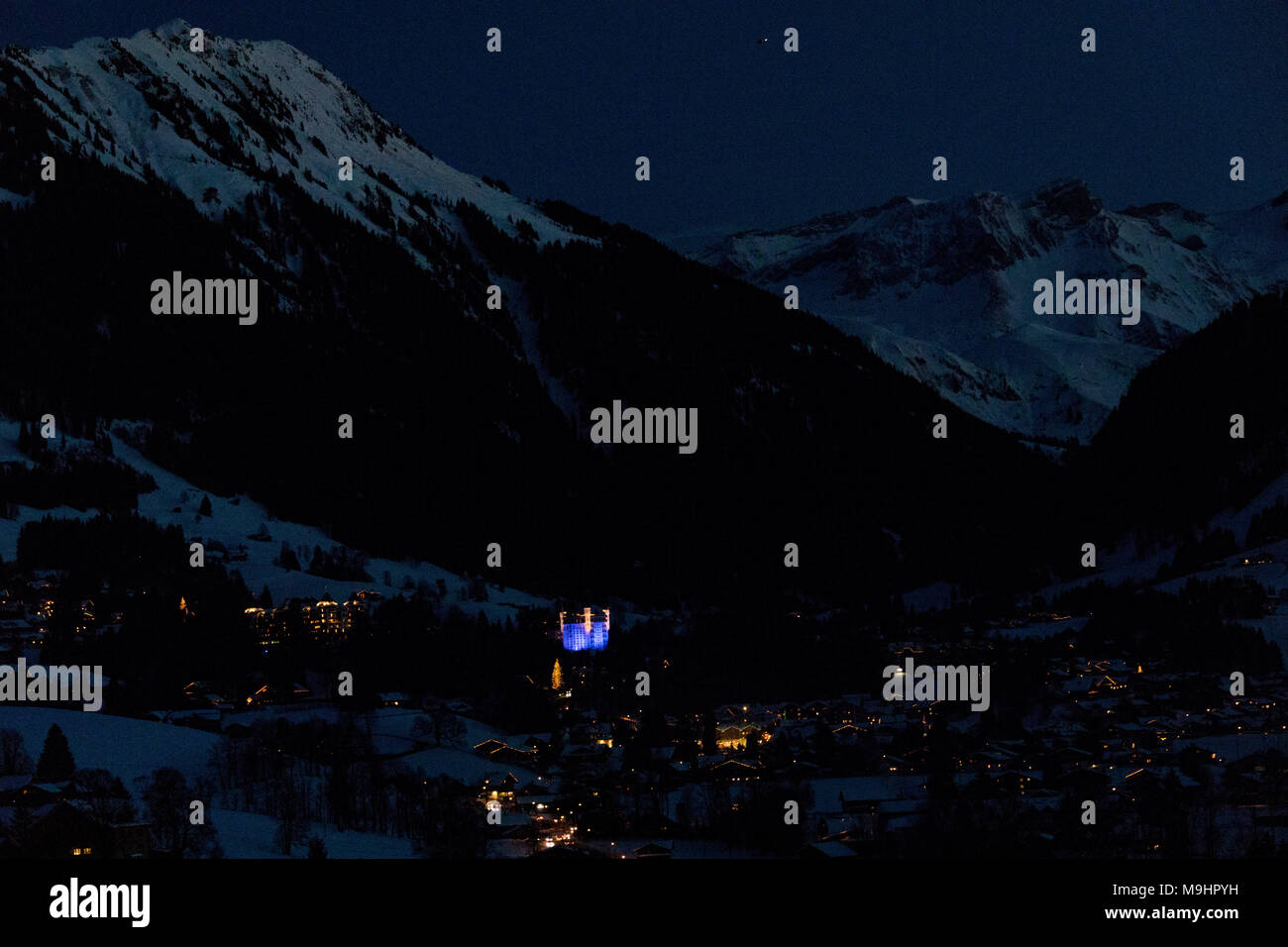 Capodanno in svizzera di Mountain Village Foto Stock
