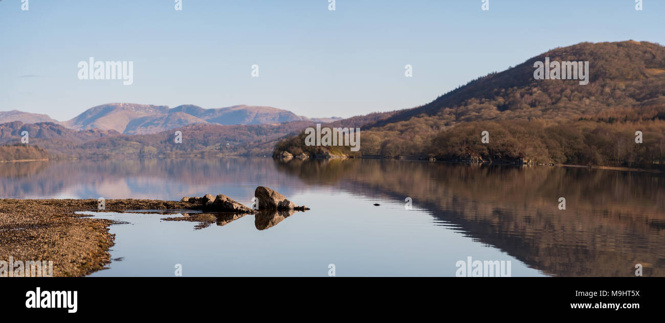 Coniston Water dal marrone Howe nel sud dei laghi. Foto Stock