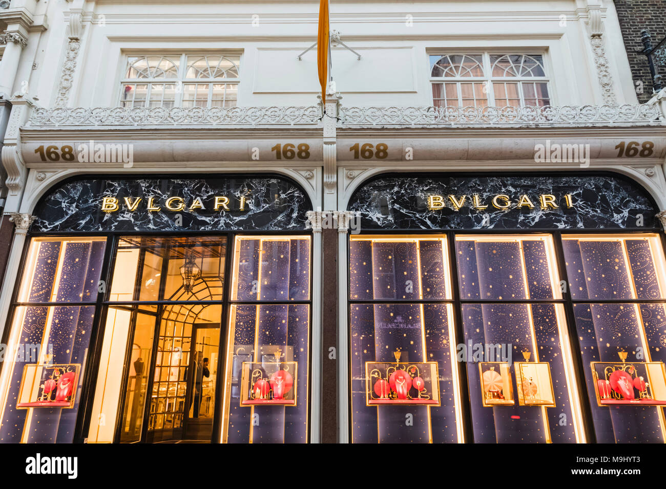 Inghilterra, Londra, New Bond Street, Bvlgari Store Foto Stock