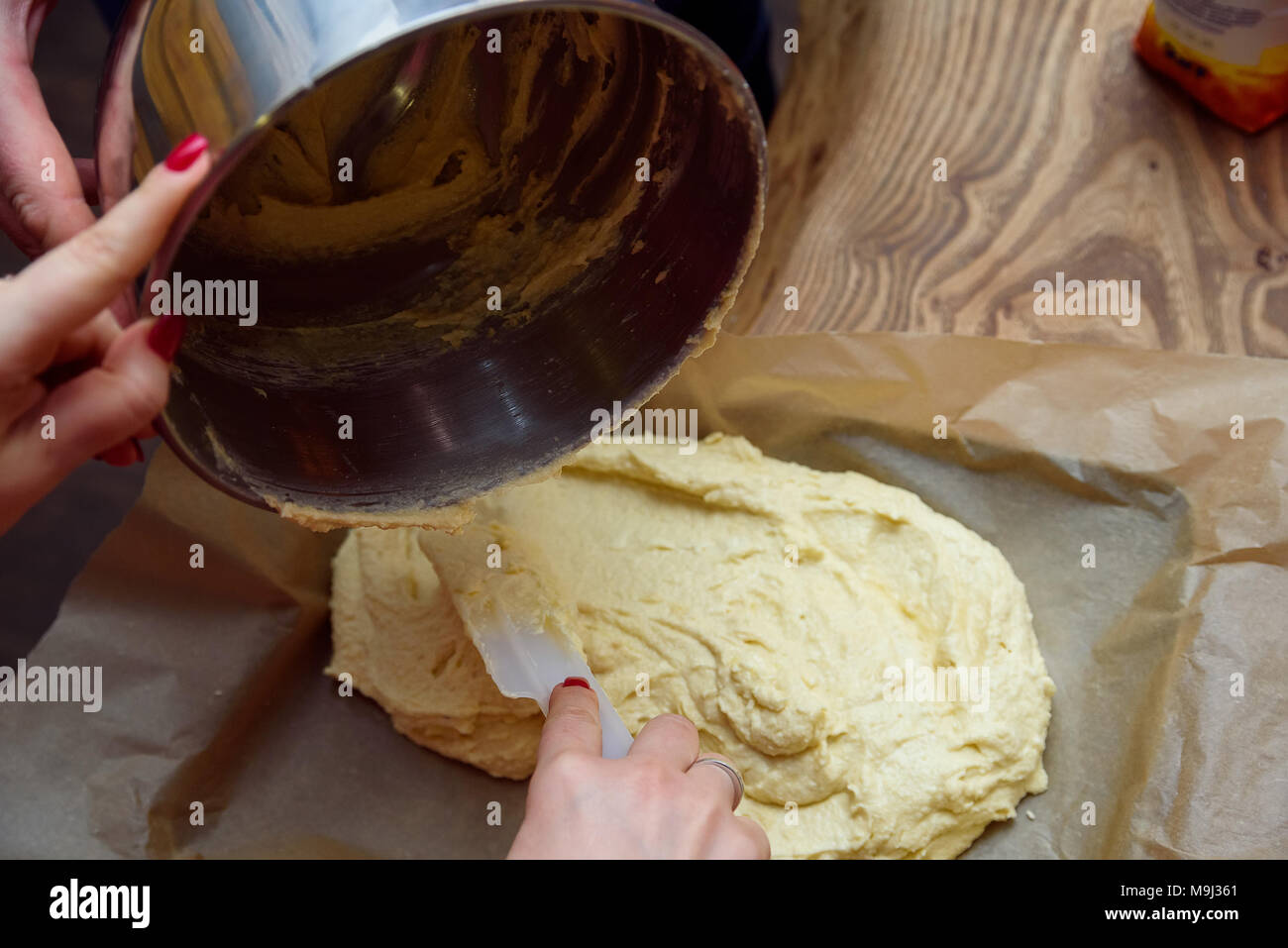 Preparazione impasto al culinary master class Foto Stock
