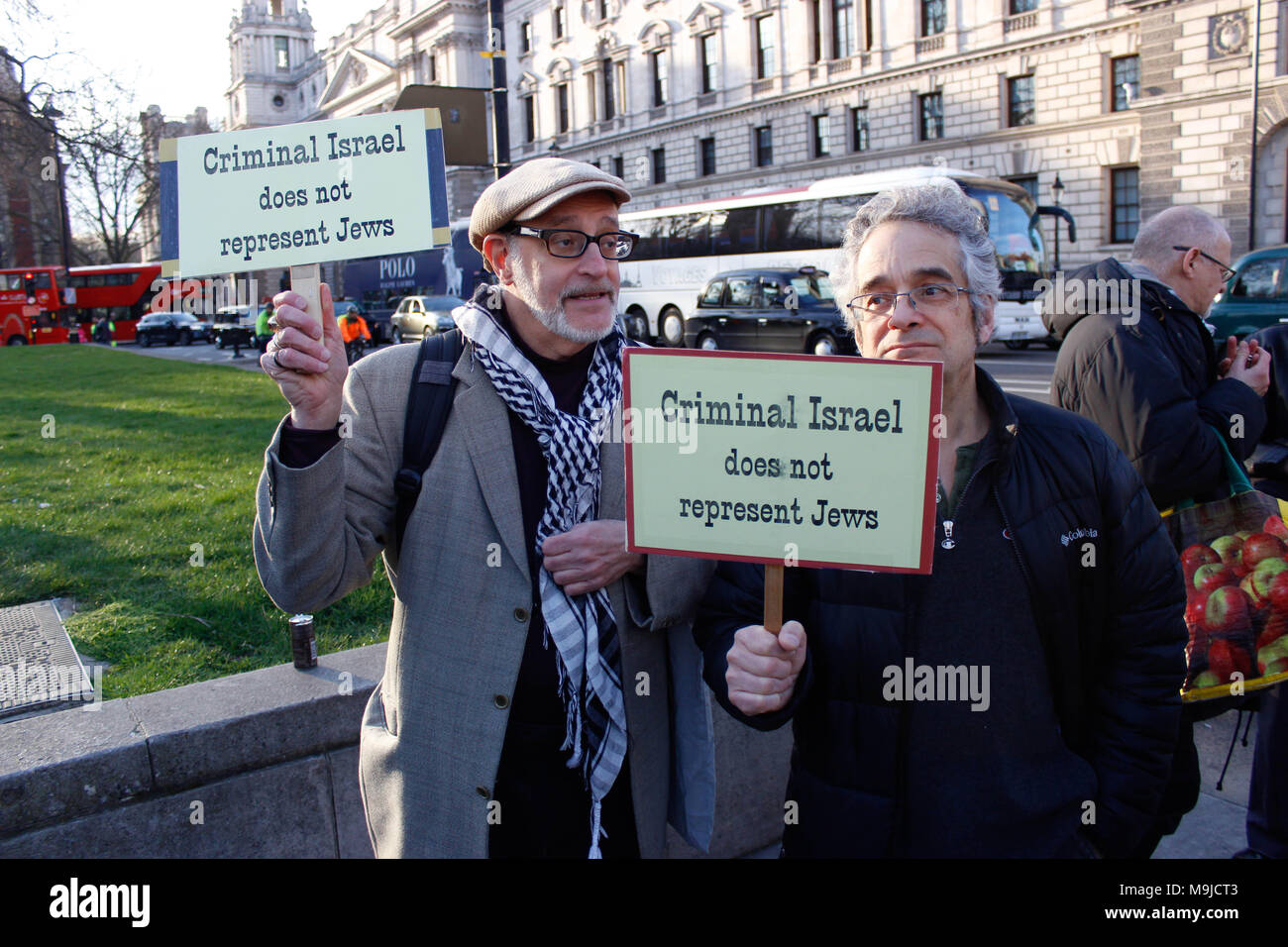 Londra, Regno Unito. 26 marzo, 2018. I manifestanti si scontrano sul Partito Laburista antisemitismo problemi e il conflitto israelo-palestinese Credito: Alex Cavendish/Alamy Live News Foto Stock