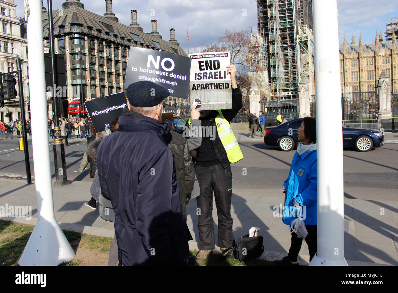 Londra, Regno Unito. 26 marzo, 2018. I manifestanti si scontrano sul Partito Laburista antisemitismo problemi e il conflitto israelo-palestinese Credito: Alex Cavendish/Alamy Live News Foto Stock