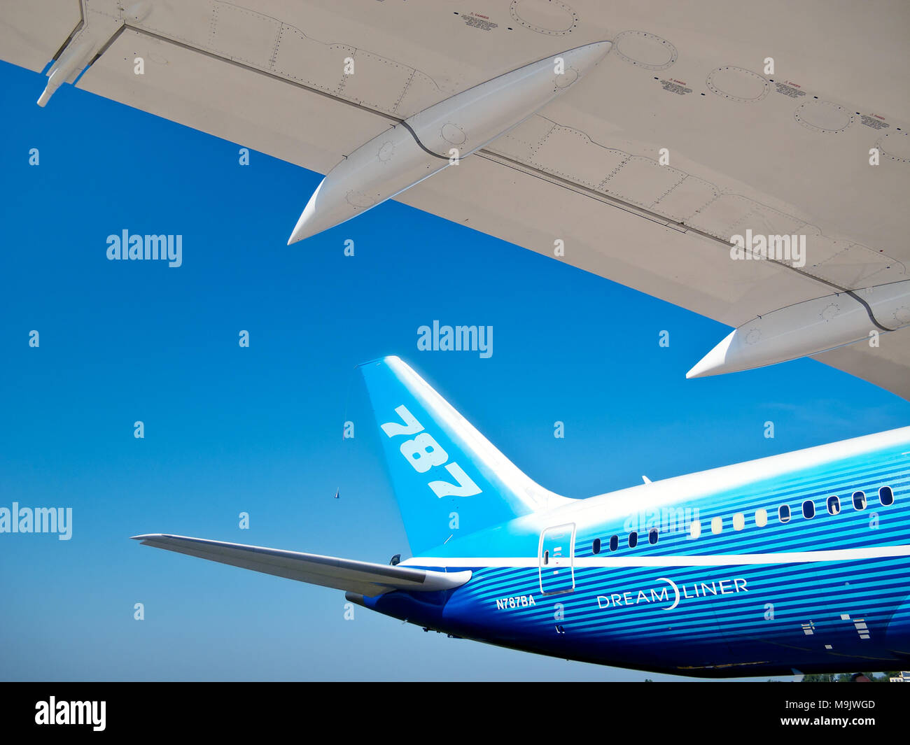 Luce di coda e di ala di Boeing Dreamliner alla International Aviation & Space Salon a Mosca MAKS, 16 agosto 2011, Russia Foto Stock