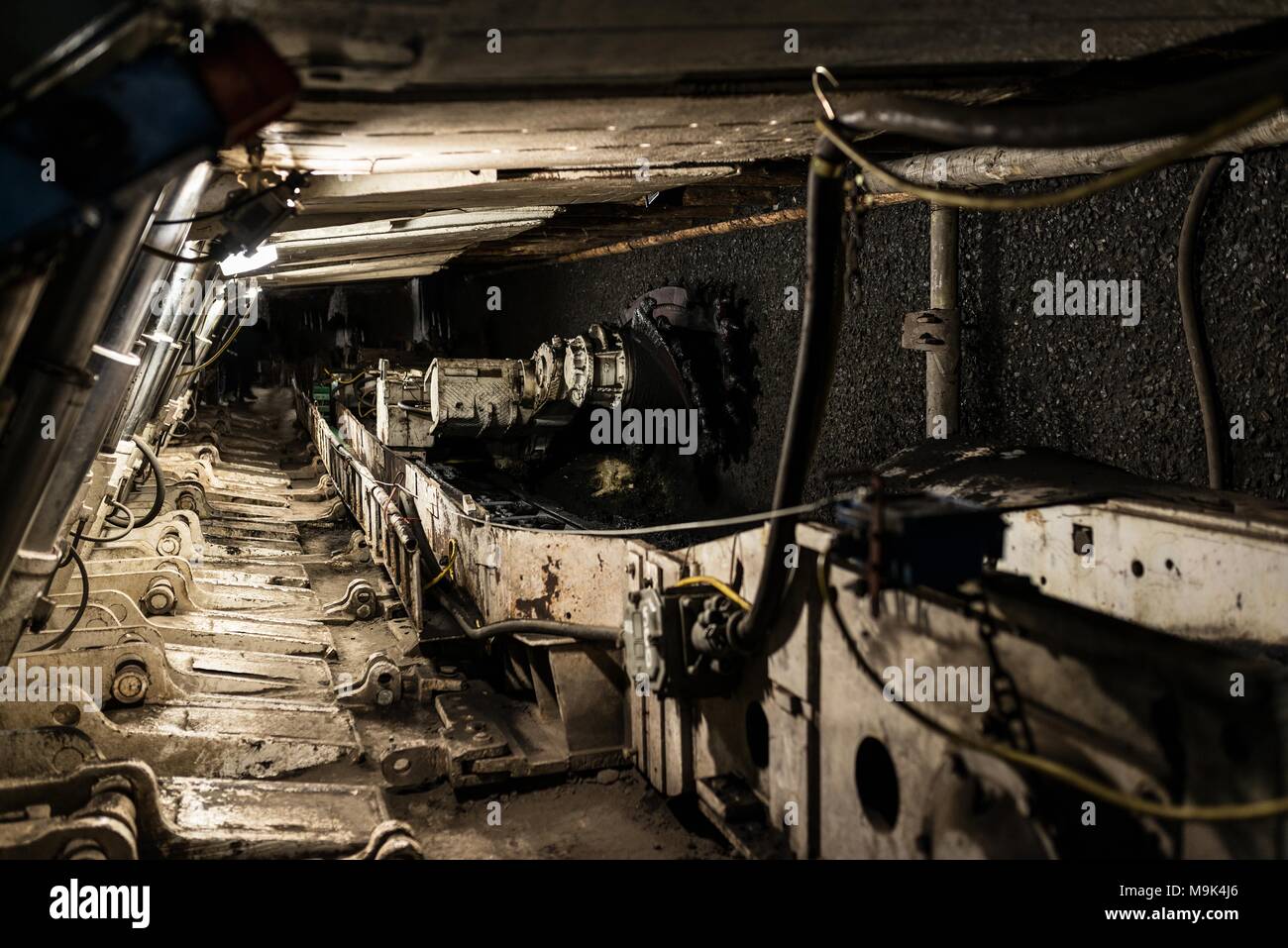 La metropolitana voce macchina nella miniera di carbone. Nero carbone miniera, Slesia, Polonia Foto Stock