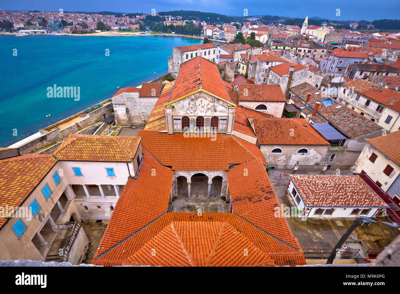 Basilica Eufrasiana e città di Parenzo vista aerea, sito patrimonio mondiale dell'UNESCO in Istria, Croazia Foto Stock