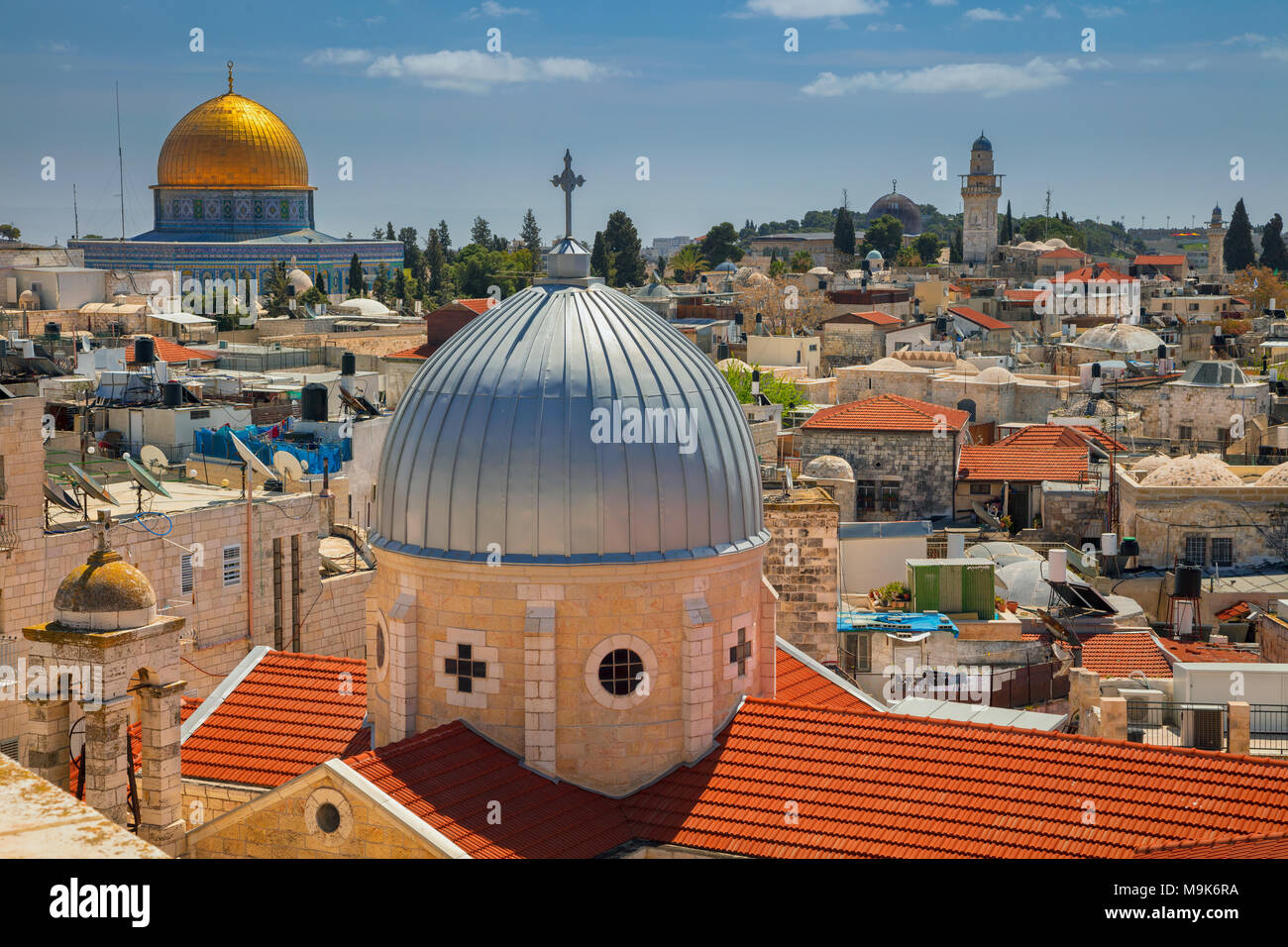 Gerusalemme. Immagine di panorama urbano della città vecchia di Gerusalemme, Israele con la Chiesa di Santa Maria di agonia e la Cupola della roccia. Foto Stock