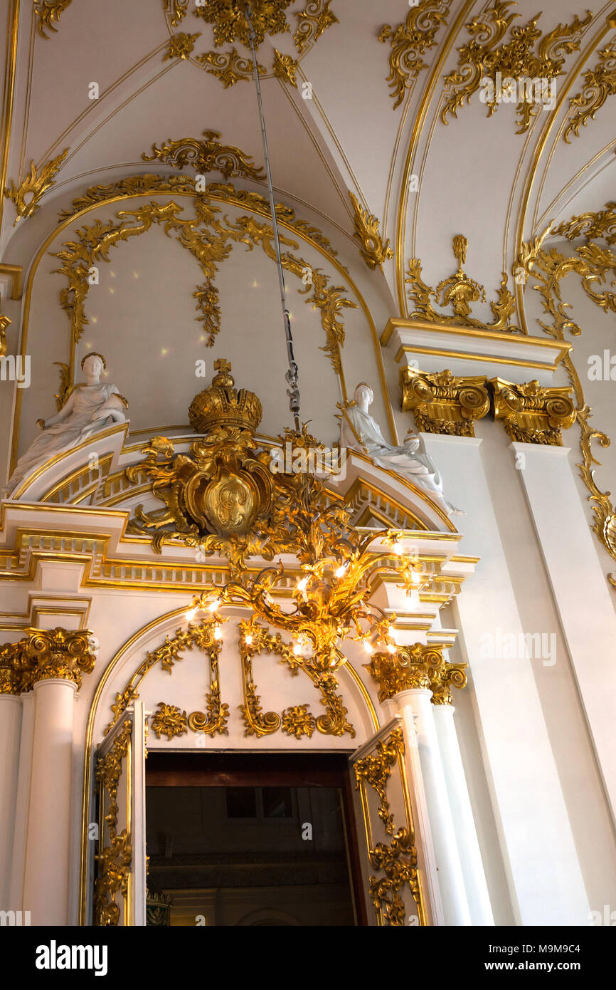 Interno opere d'arte,arredamento e architettura. Il Museo Hermitage di San Pietroburgo Russia Foto Stock
