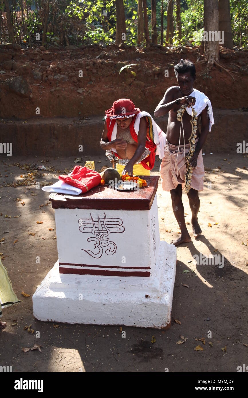 Make up di kaali,per un tempio festival.it è un ritualismo forma d'arte popolare in Kerala Foto Stock