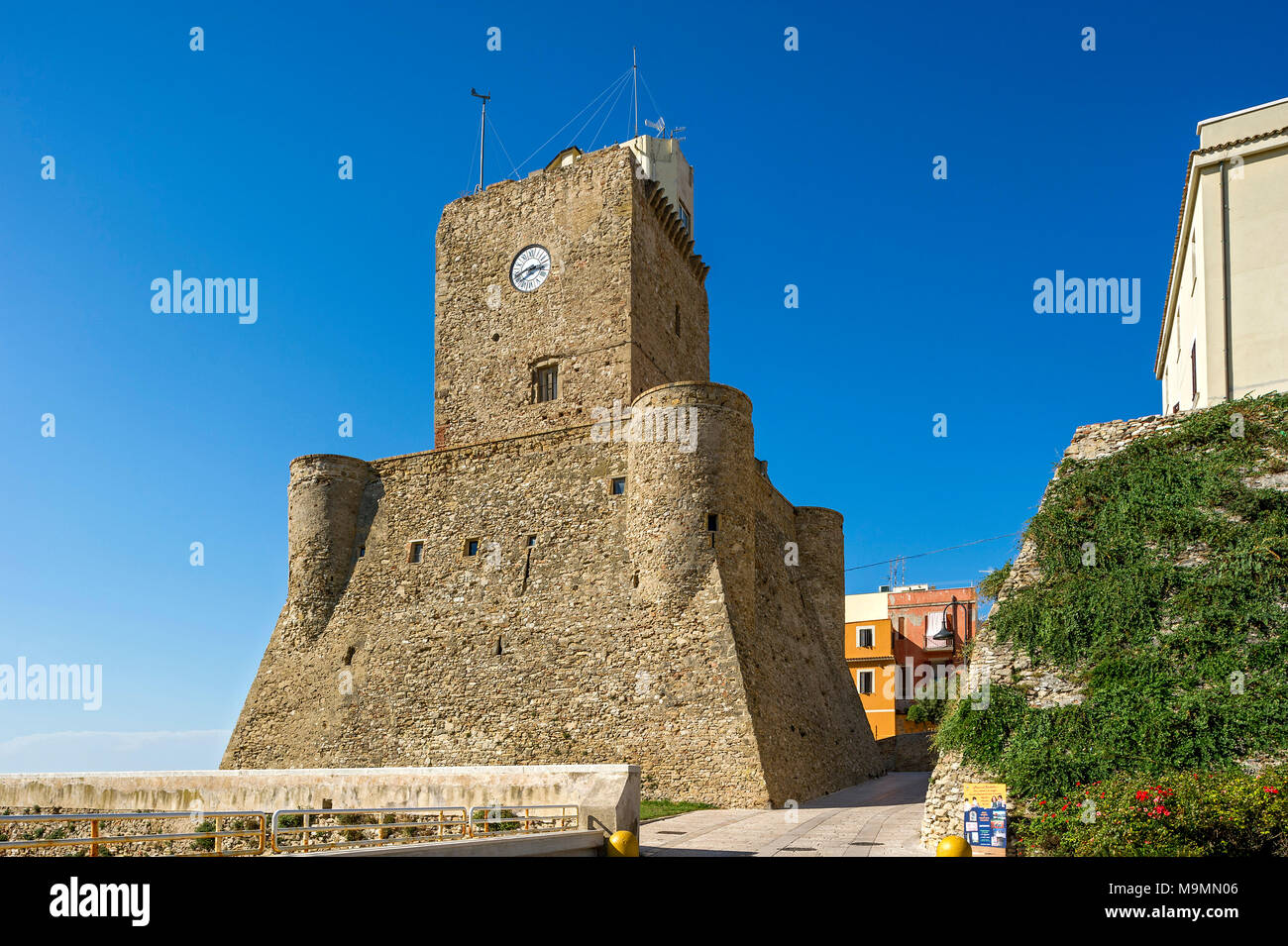 Staufer medievale fort, Castello Svevo, città vecchia, Lungomare Colombo, Regione Molise, Italia Foto Stock