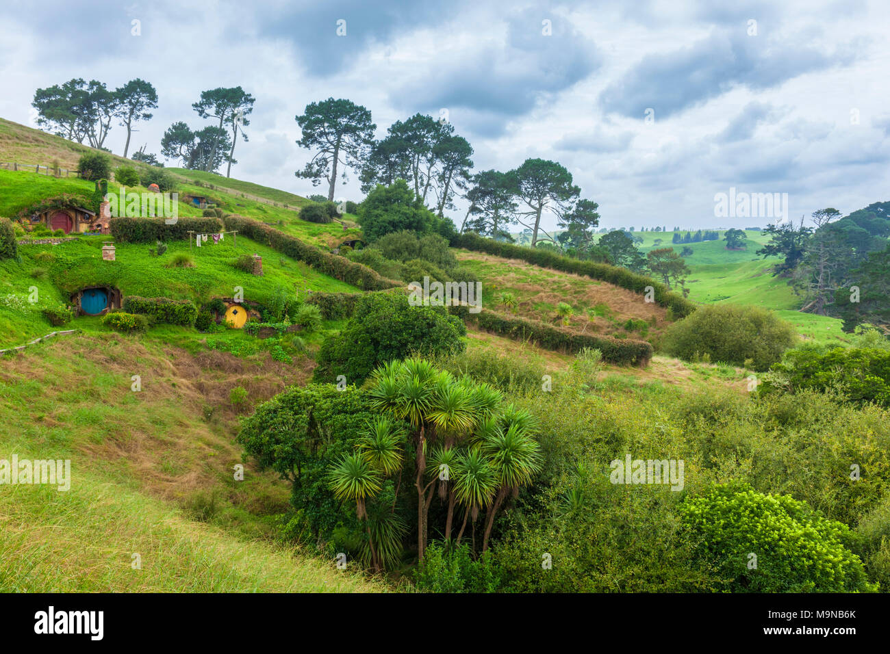 Nuova Zelanda Hobbiton Nuova Zelanda Matamata Hobbiton set cinematografico fictional del villaggio di Hobbiton in shire da The Hobbit e Il signore degli anelli libri Foto Stock