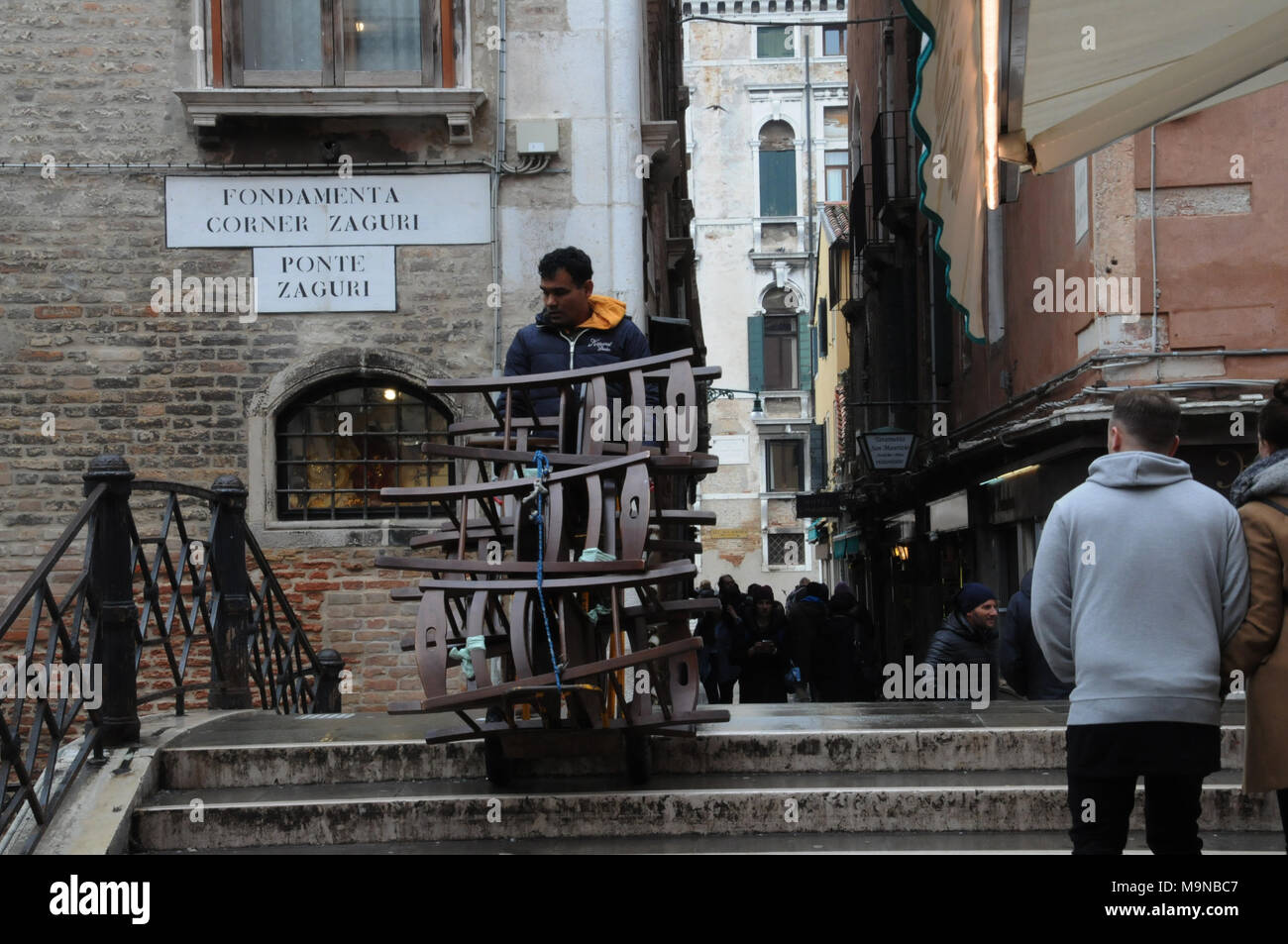 Lavoratori a Venezia, Italia. Foto Stock