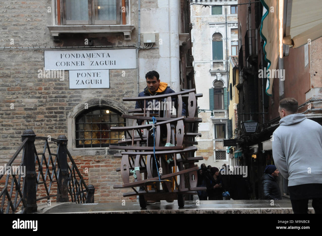 Lavoratori a Venezia, Italia. Foto Stock