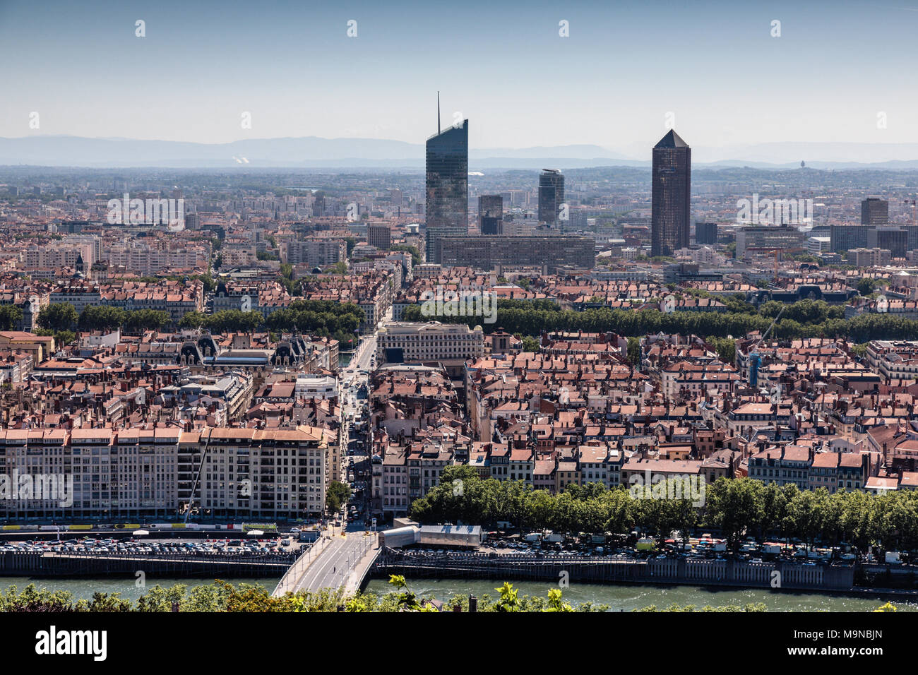 Vista del centro di Lione da La basilica Notre Dame de Fourvière, Lione, Francia Foto Stock