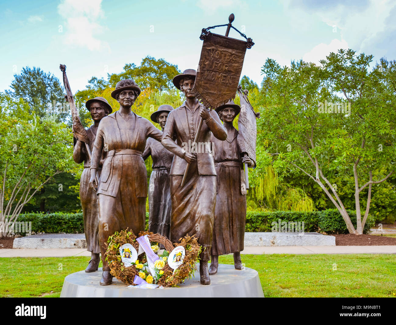 Nashville, TN - Tennessee donna monumento di suffragio in Centennial Park, Nashville, TN. Commemora Nashville la più grande il suffragio femminile rally. Foto Stock