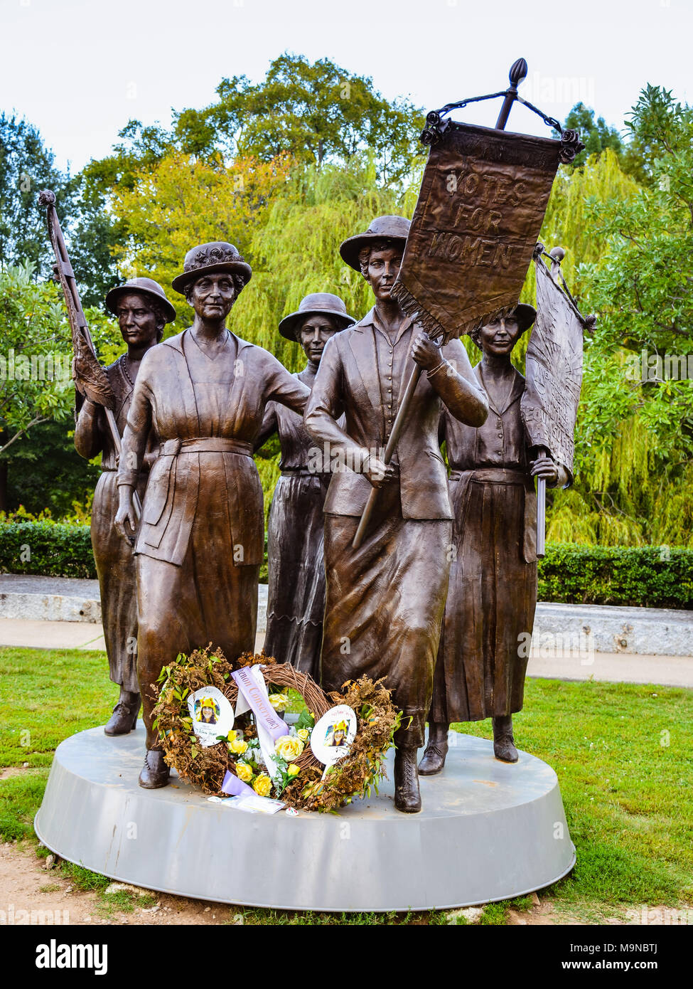 Nashville, TN - Tennessee donna monumento di suffragio in Centennial Park, Nashville, TN. Commemora Nashville la più grande il suffragio femminile rally. Foto Stock