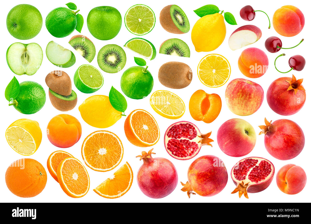Set di taglio vari frutti isolati su sfondo bianco. Gradiente di colore pattern Foto Stock
