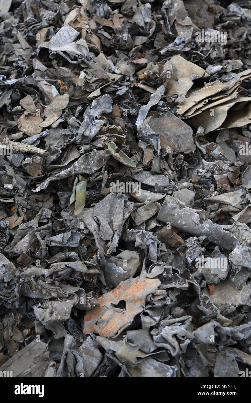 Cestino in metallo di scarto Foto Stock