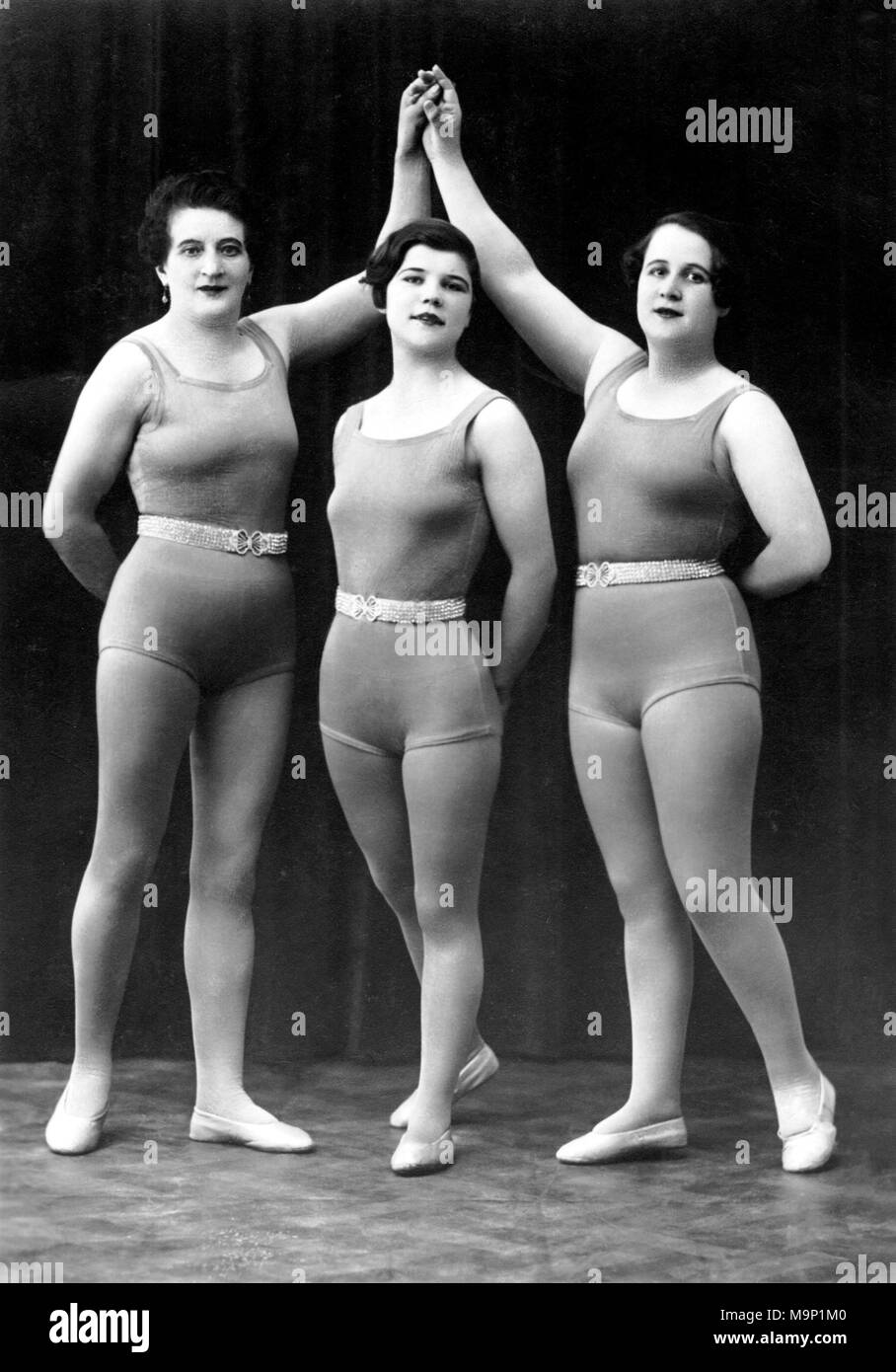 Sport, tre ginnasti, 1920s, esatta posizione sconosciuta, Germania Foto Stock