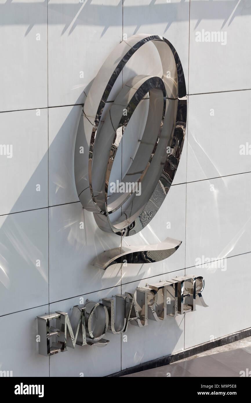 Logo EM trimestre, Emporium, Lusso Shopping Mall, Sukhumvit Road, Khlong Toei, Bangkok, Thailandia Foto Stock
