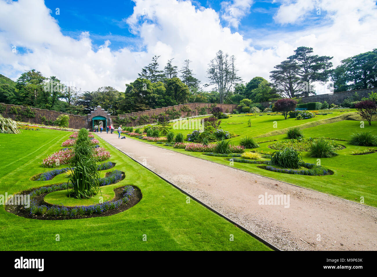 Victorian walled garden di Kylemore abbey, Parco Nazionale del Connemara, Repubblica di Irlanda Foto Stock