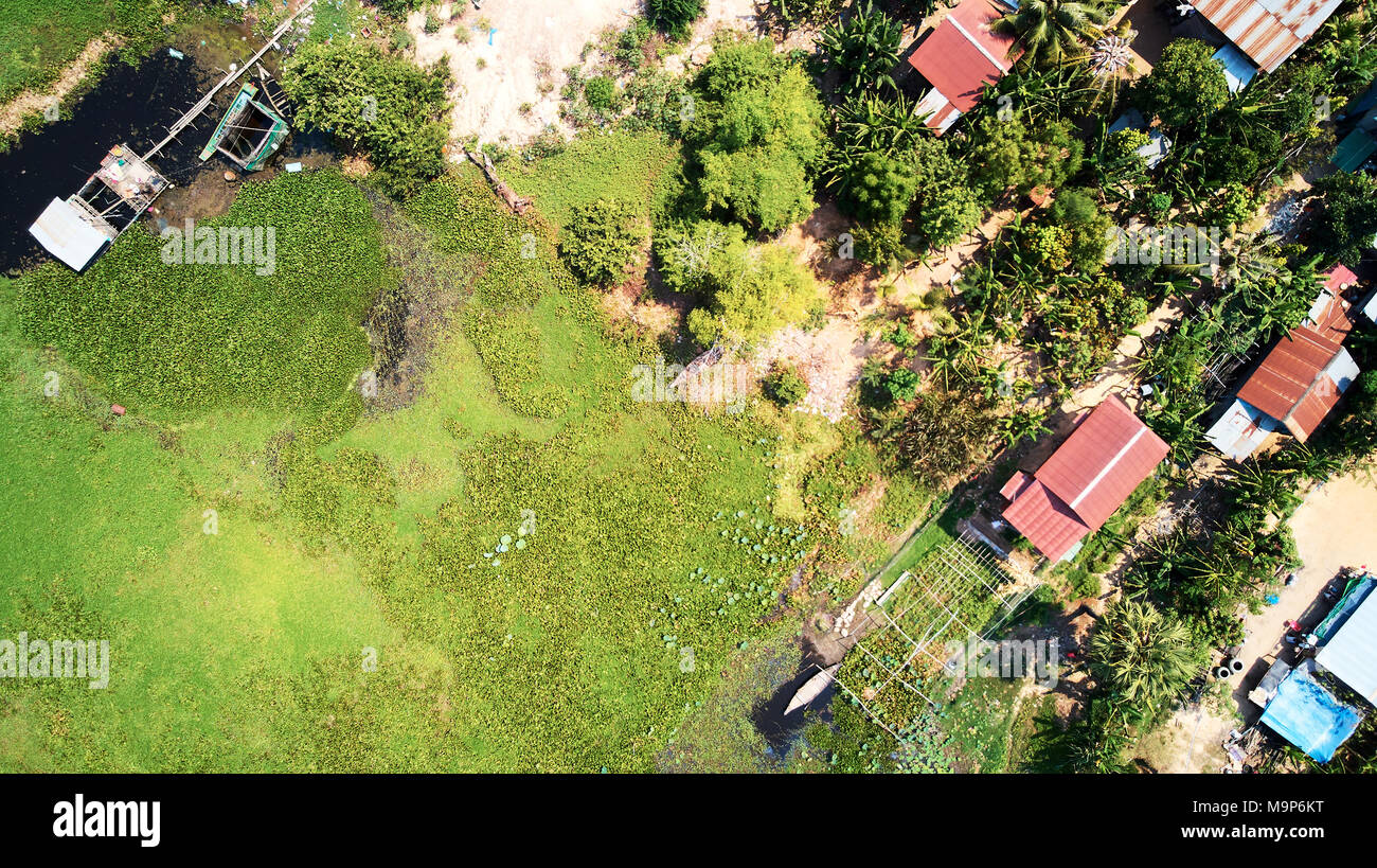 Drone vista aerea del tradizionale villaggio in Siem-Reap, Cambogia Foto Stock