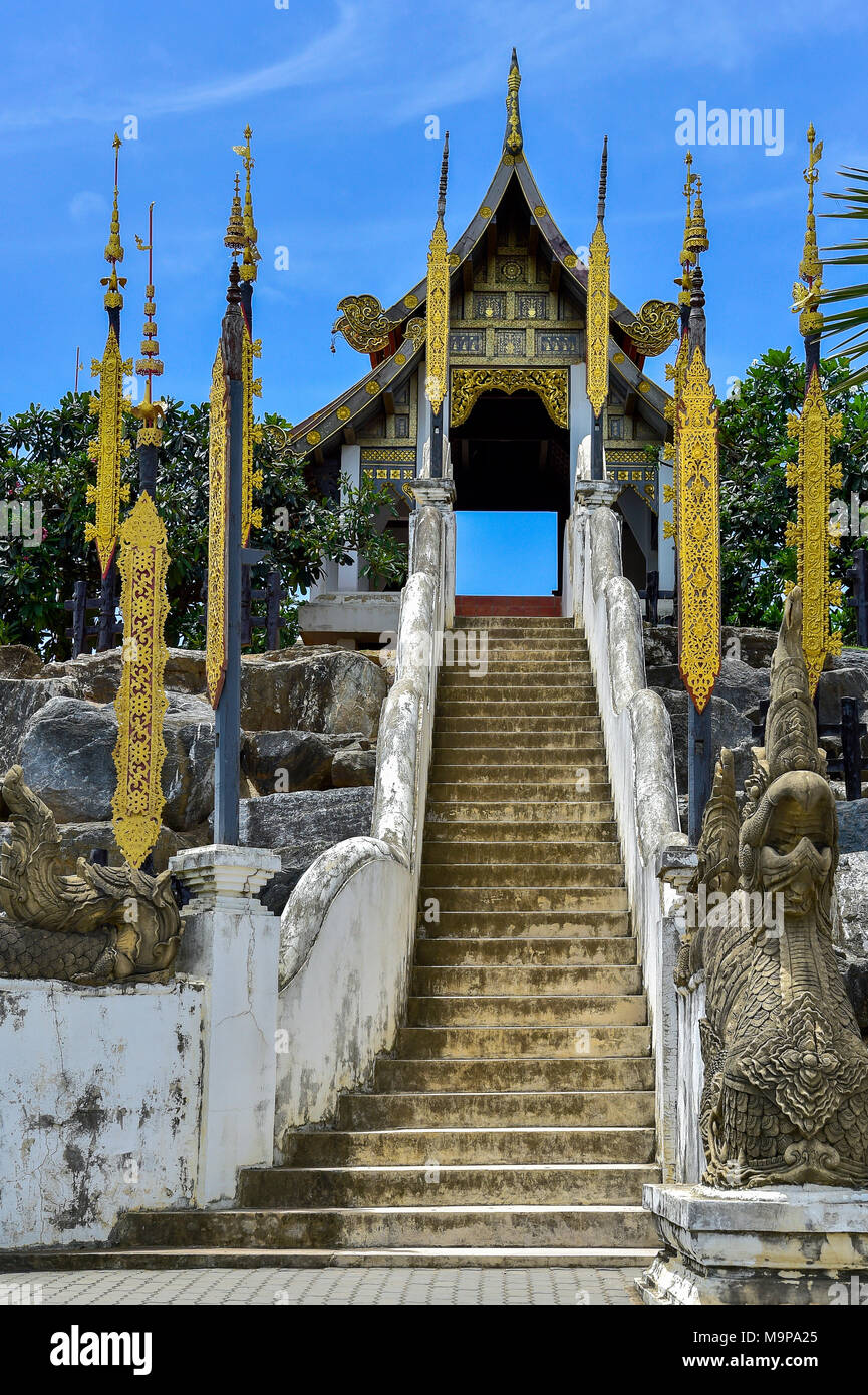 Piccolo tempio, Nong Nooch Tropicale Giardino Botanico, Pattaya, Thailandia Foto Stock