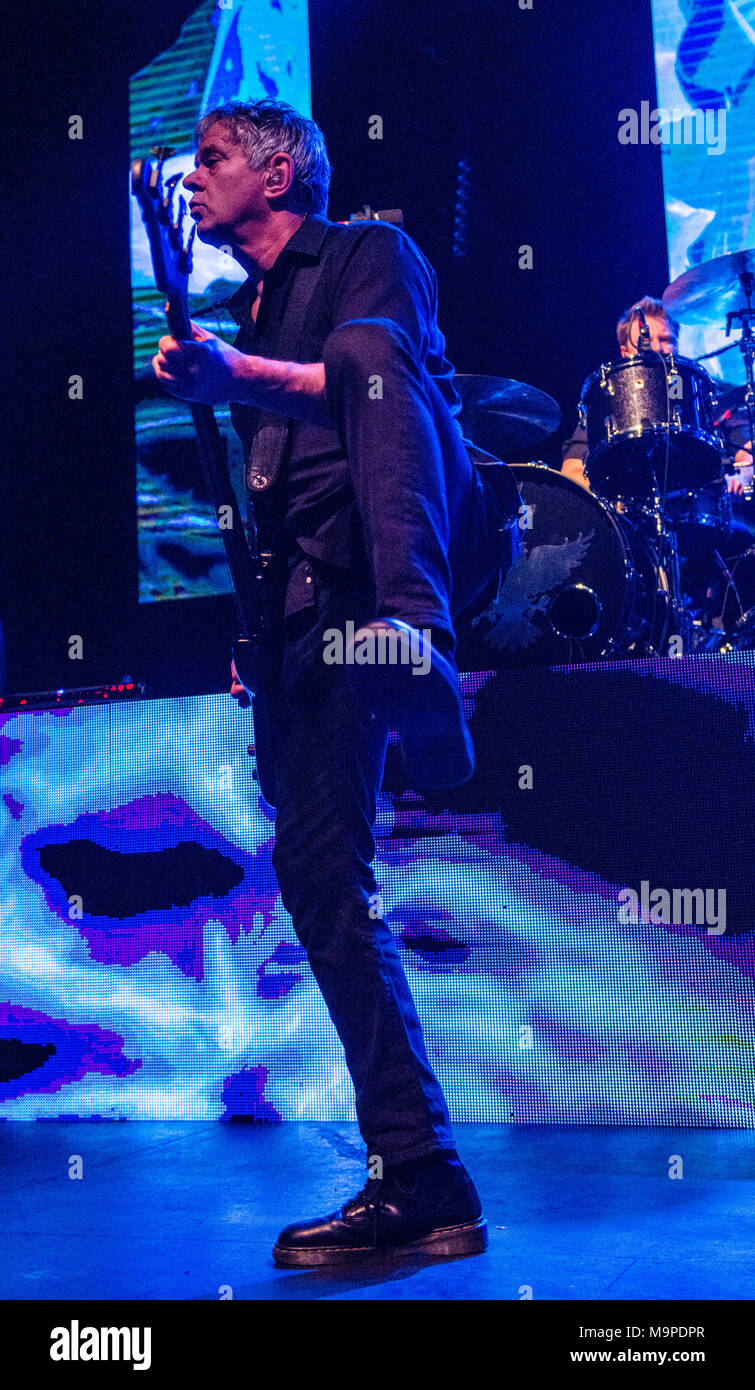 JJ Burnel, bassista dei The Stranglers performing live, G Live, Guildford, Regno Unito, 26 marzo 2018. Foto Stock
